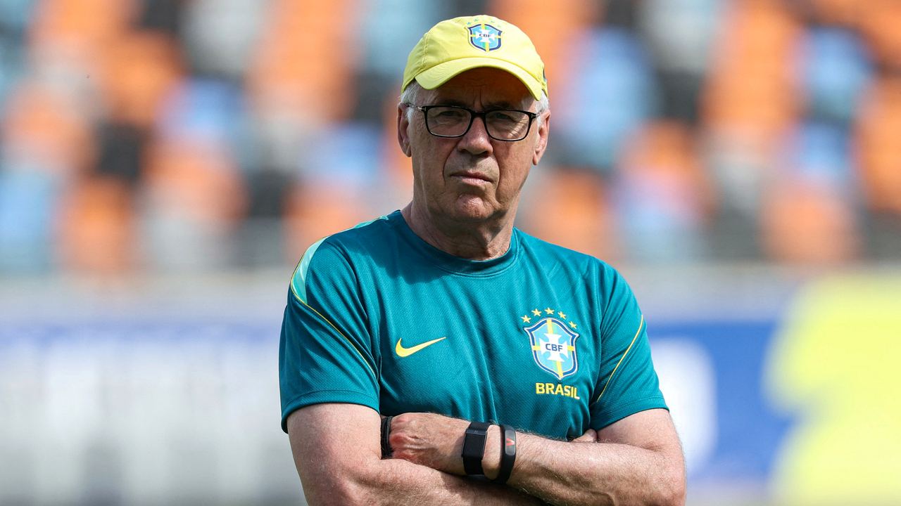 Favoritfeltet strammer til, mens Argentina, Brasilien, Spanien og Frankrig går videre til knockoutfasen