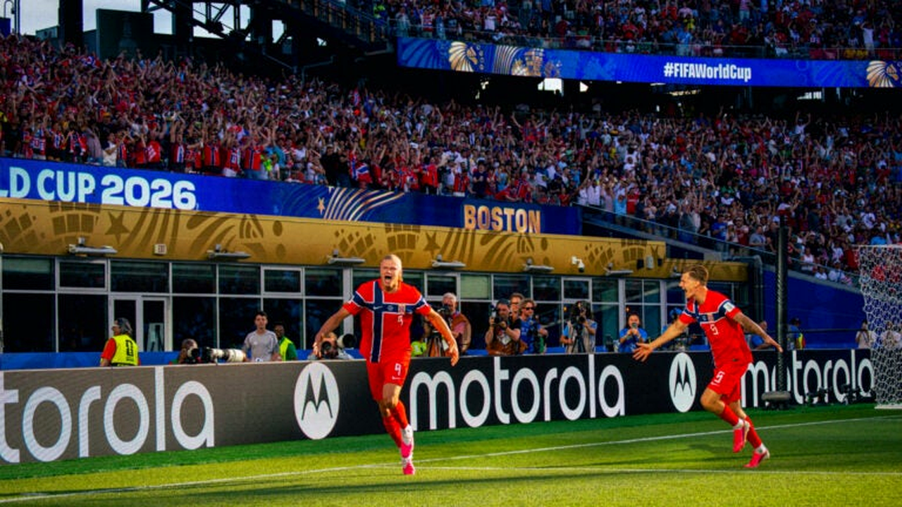 El debut de Haaland en un Mundial con dos goles le da a Noruega una plataforma real