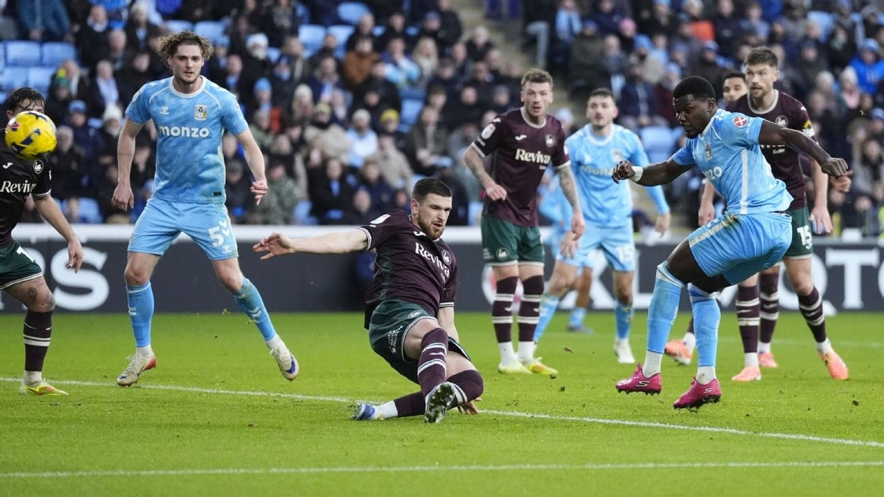 Coventry City vence 3-1 a Espanyol en el CBS Arena
